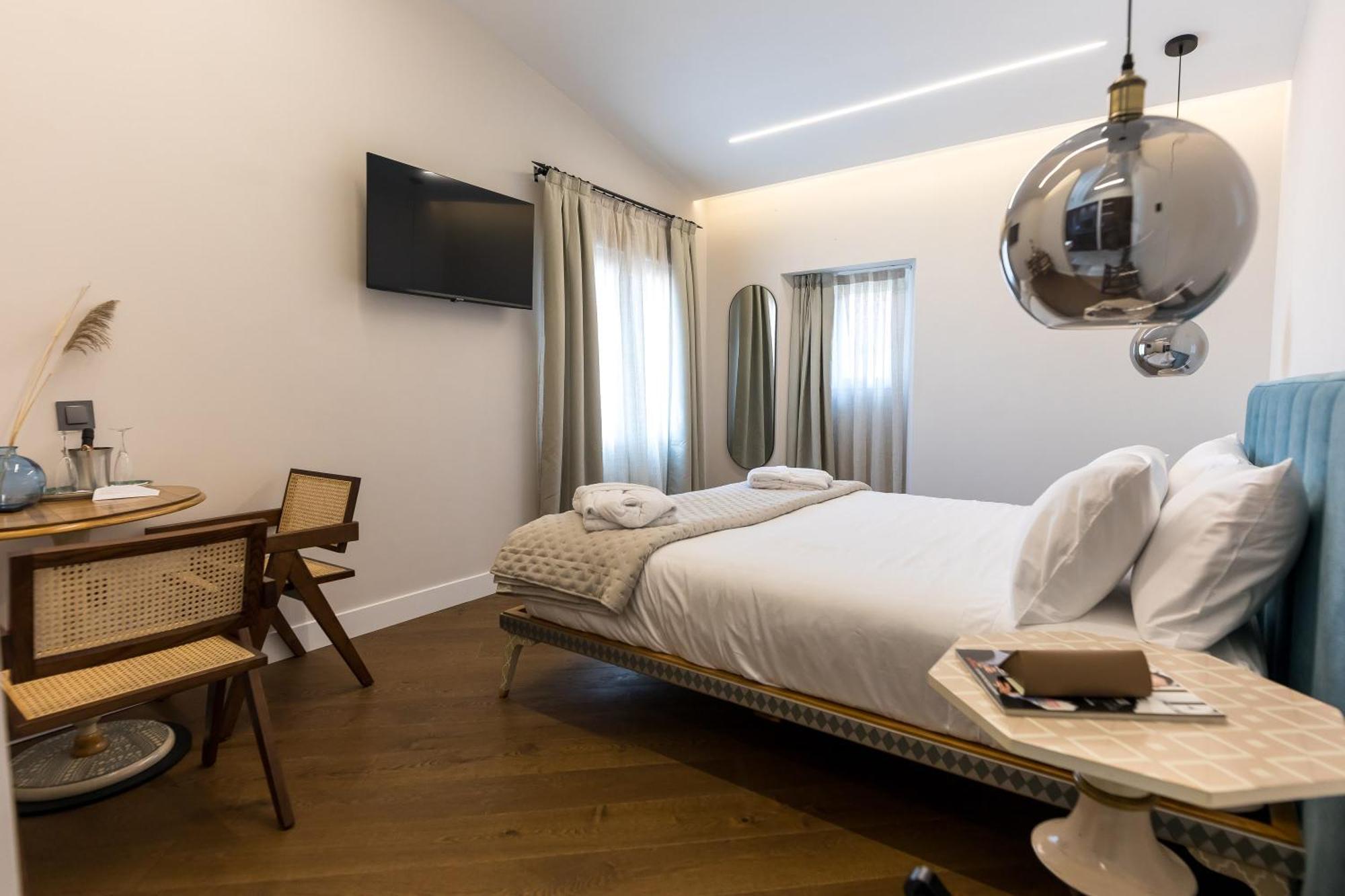 Infinitvm Hotel Siguenza Exterior photo